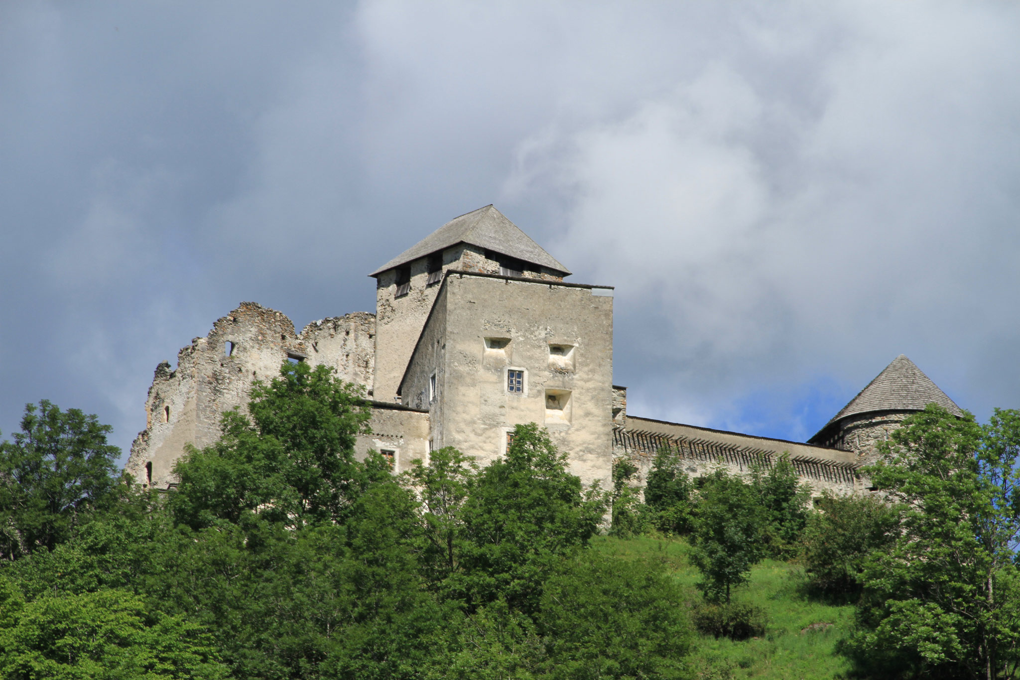 Burg Heinfels, Panzendorf